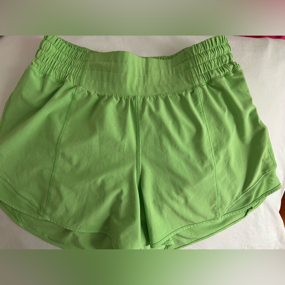 Lululemon hotty hots!